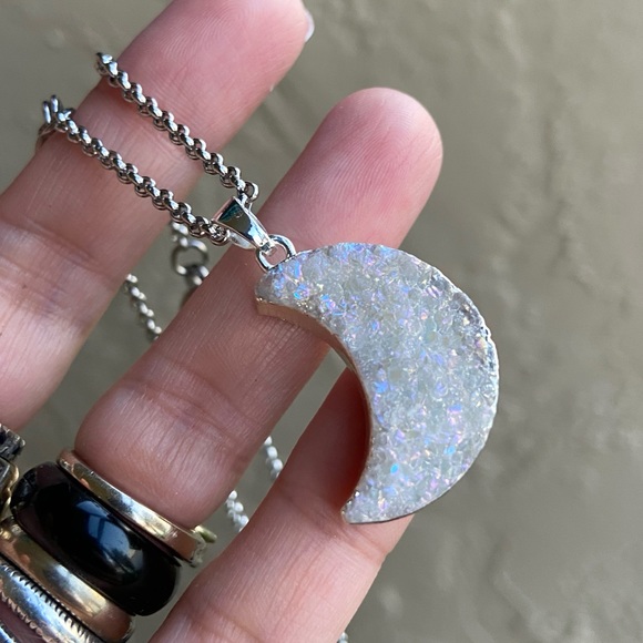 Iridescent angel aura druzy quartz crecent moon boho necklace stone - Picture 3 of 11